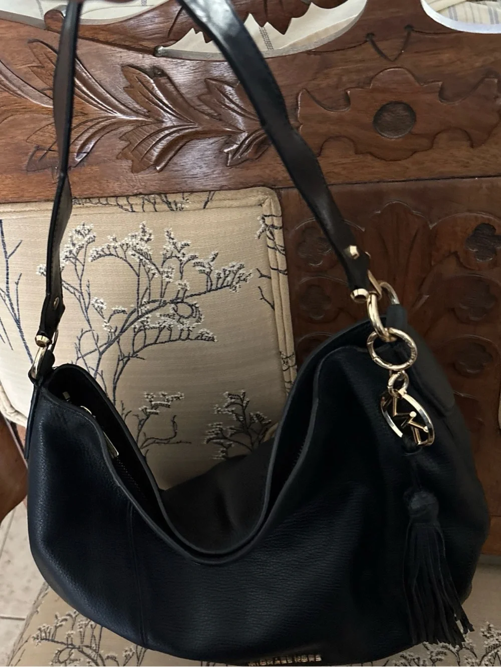 Michael Kors Brook LRG  BLK Pebbled Leather Shoulder Bag 38S9GOKH3L 13.5”X11.5”